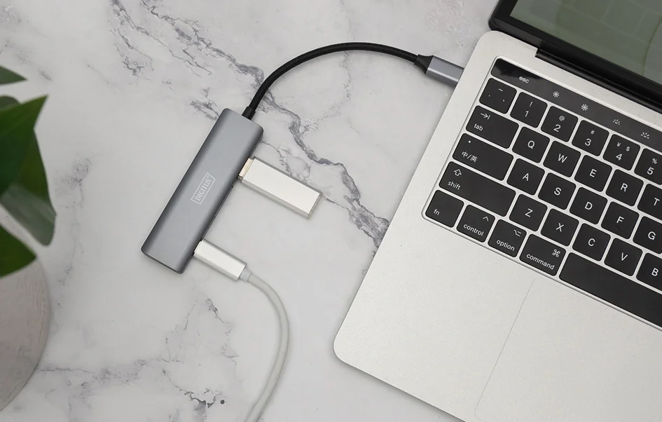 DIGITUS Hub USB-C, 4 ports, 2x USB A + 2x USB-C, gris foncé - OEM DA-70245