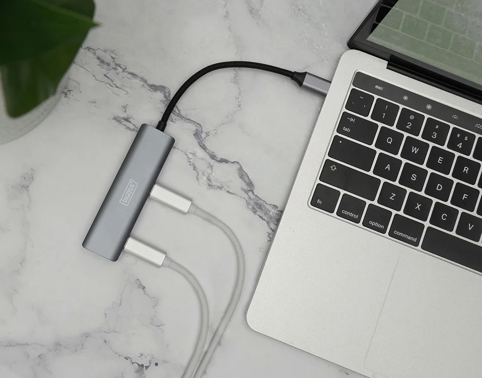 DIGITUS Hub USB-C, 4 ports, 4x USB C 3.1 Gen 1, gris foncé - OEM DA-70246