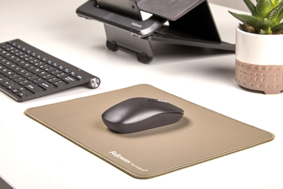 Fellowes Tapis de souris XL Breyta, couleur sable - OEM 100139319 6 Fellowes Tapis de souris XL Breyta, couleur sable - OEM 100139319 – Image 6