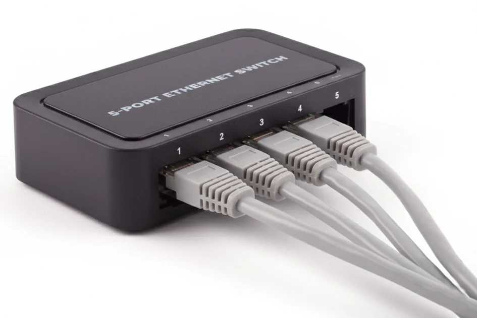 shiverpeaks Commutateur réseau, 5 ports, 100 M, noir - OEM BS08-01110