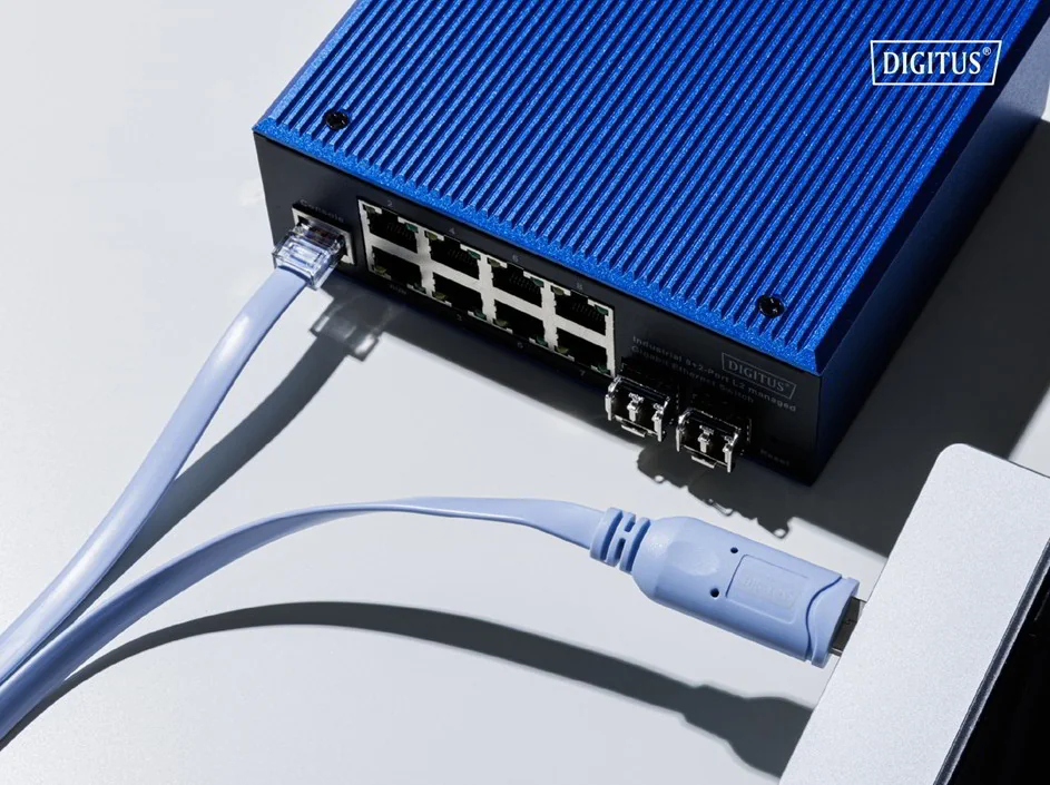 DIGITUS Câble console USB 2.0 - RJ45, 1,8 m, bleu - OEM DA-70173 2 DIGITUS Câble console USB 2.0 - RJ45, 1,8 m, bleu - OEM DA-70173 – Image 2